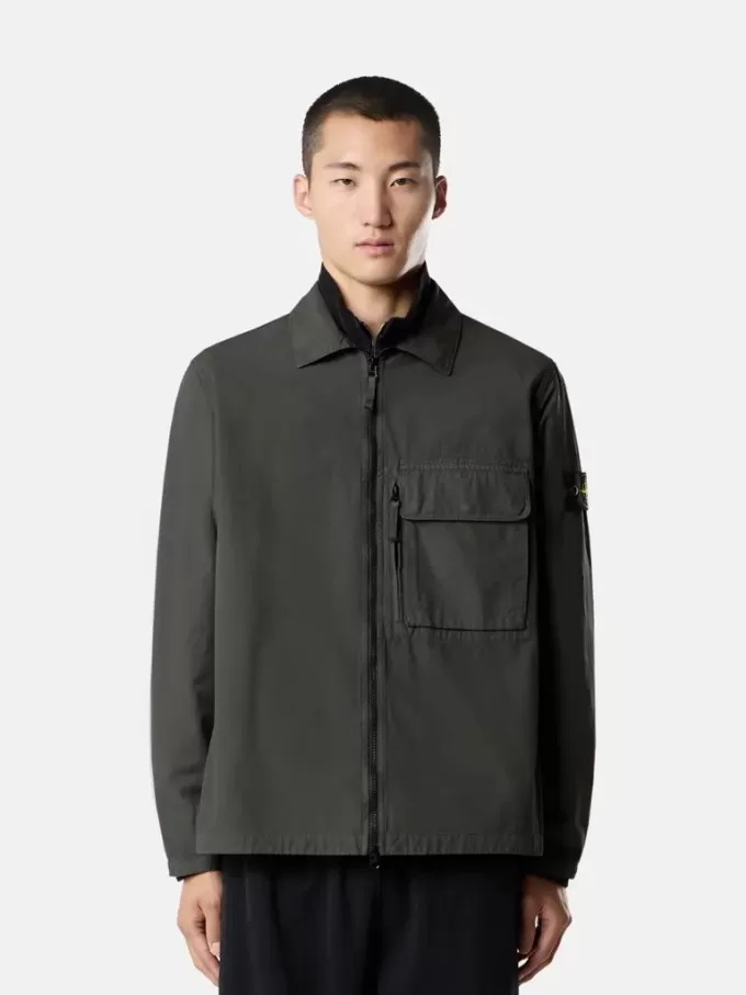 Overshirt comoda con tasche sul petto a strati Overshirt comoda con tasche sul petto a strati