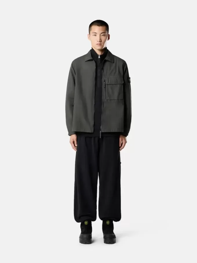 Overshirt comoda con tasche sul petto a strati Overshirt comoda con tasche sul petto a strati