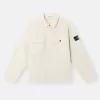 Overshirt comoda con tasche sul petto e chiusura a bottoni automatici Overshirt comoda con tasche sul petto e chiusura a bottoni automatici