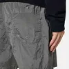 Pantaloncini da bagno slim fit con tasche e fodera in rete Pantaloncini da bagno slim fit con tasche e fodera in rete