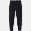 Pantaloni cargo dal taglio regolare e affusolato con elastico in vita Pantaloni cargo dal taglio regolare e affusolato con elastico in vita