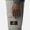 Pantaloni cargo dal taglio regolare e affusolato con elastico in vita Pantaloni cargo dal taglio regolare e affusolato con elastico in vita