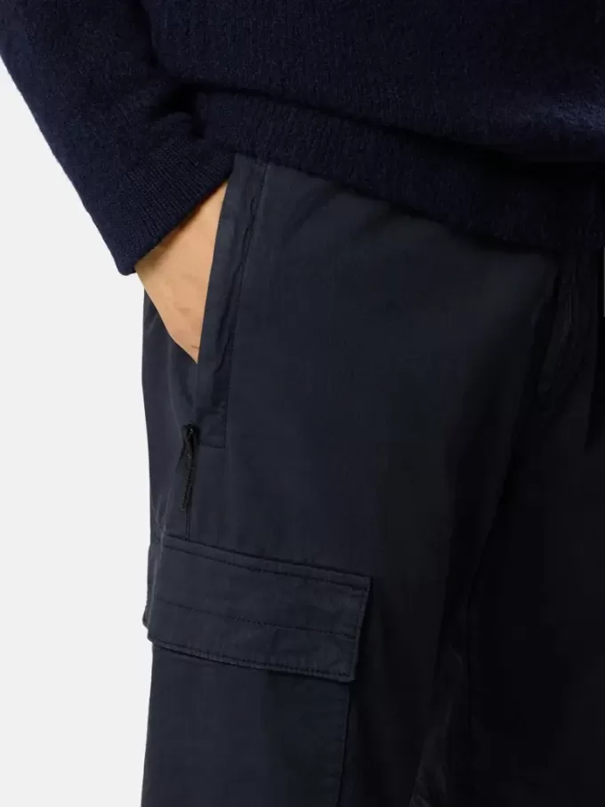 Pantaloni cargo dal taglio regolare e affusolato con elastico in vita Pantaloni cargo dal taglio regolare e affusolato con elastico in vita