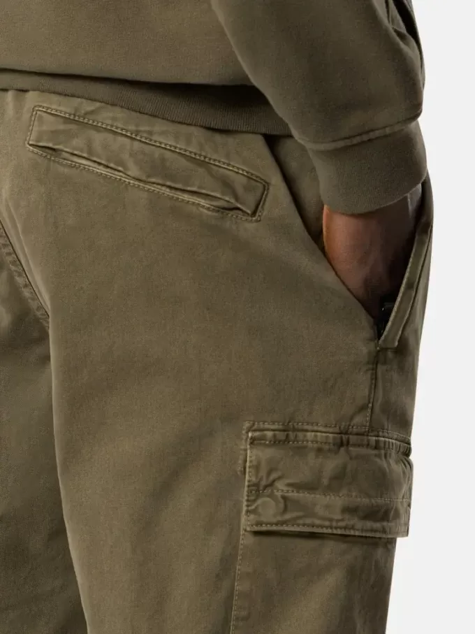 Pantaloni cargo dal taglio regolare e affusolato con elastico in vita Pantaloni cargo dal taglio regolare e affusolato con elastico in vita