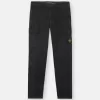 Pantaloni cargo dal taglio regolare e affusolato con tasche con cerniera.