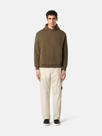 Pantaloni cargo dalla vestibilità ampia con polsini con coulisse. Pantaloni cargo dalla vestibilità ampia con polsini con coulisse.