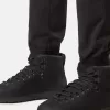 Pantaloni cargo dalla vestibilità regolare e affusolata con tasche con cerniera.
