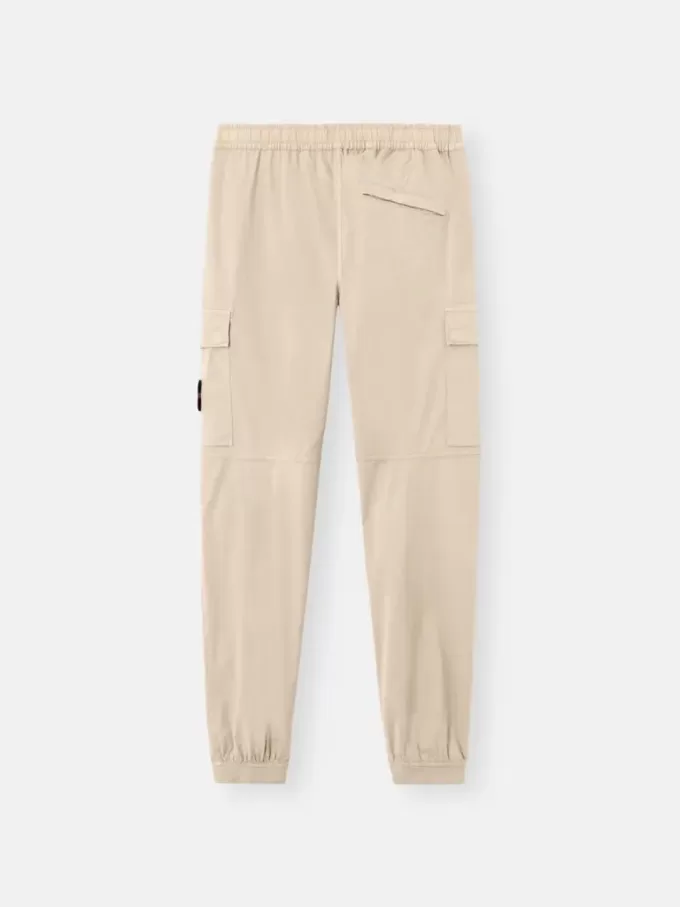 Pantaloni cargo dalla vestibilità regolare e affusolata con tasche con cerniera.