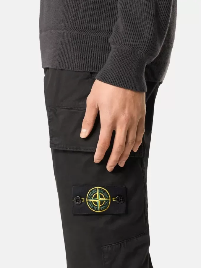 Pantaloni cargo skinny con tasche a scatto