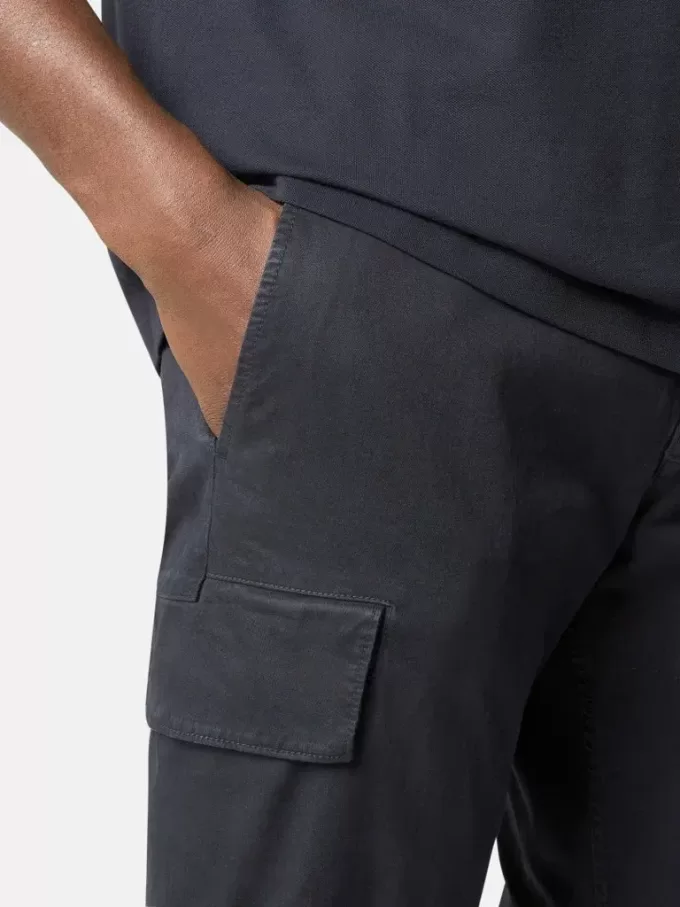 Pantaloni cargo skinny con tasche a scatto