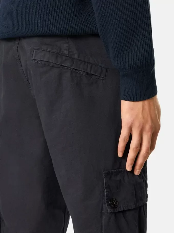 Pantaloni cargo slim fit con tasche con zip Pantaloni cargo slim fit con tasche con zip