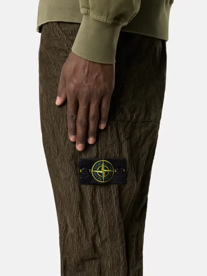 Pantaloni dalla vestibilità morbida con tasche multiple Pantaloni dalla vestibilità morbida con tasche multiple