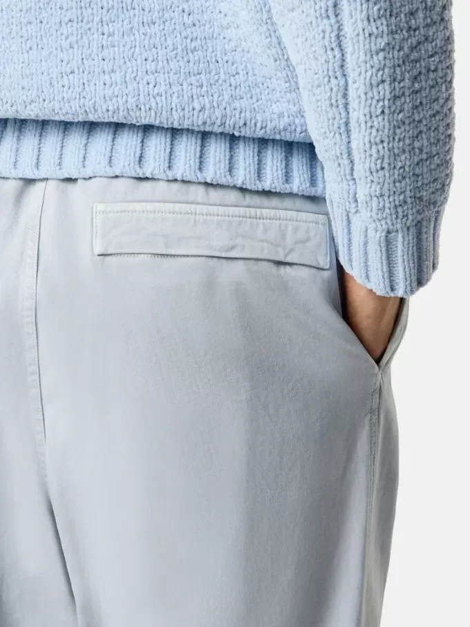 Pantaloni della tuta dal taglio ampio con tasche con bottone a pressione e cerniera
