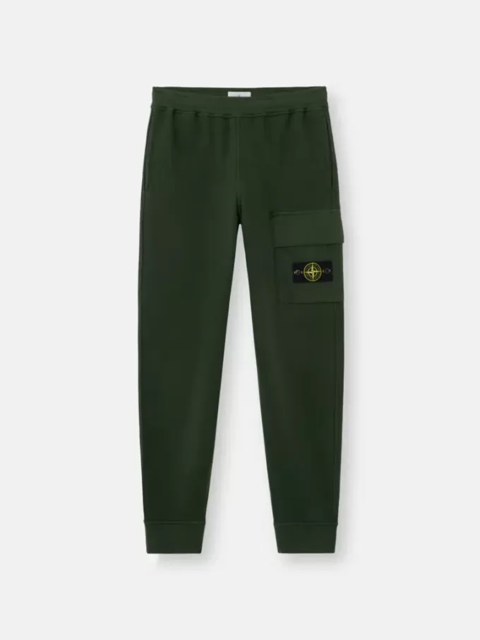 Pantaloni della tuta dalla vestibilità regolare con tasca a soffietto sulla gamba.