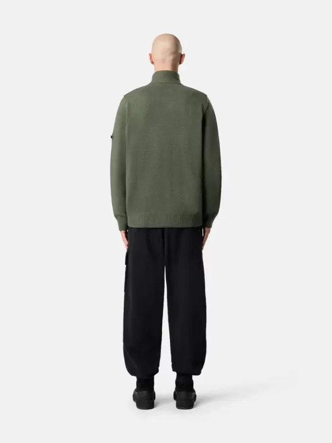 Pantaloni della tuta dalla vestibilità regolare con tasca a soffietto sulla gamba. Pantaloni della tuta dalla vestibilità regolare con tasca a soffietto sulla gamba.