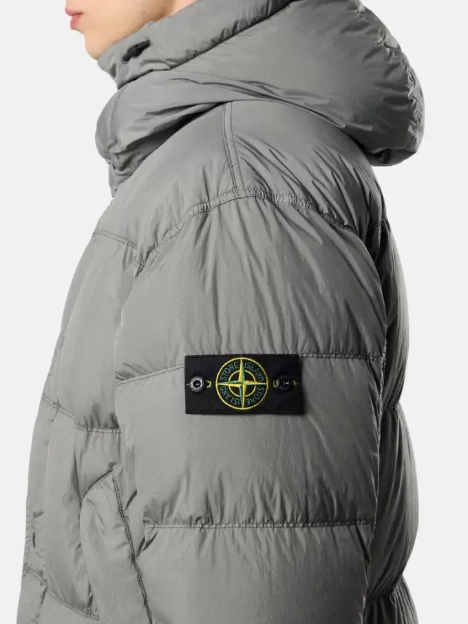 Parka imbottito con cappuccio e protezione antivento Parka imbottito con cappuccio e protezione antivento