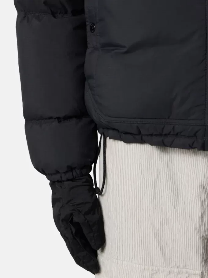 Piumino con finitura idrorepellente Piumino con finitura idrorepellente