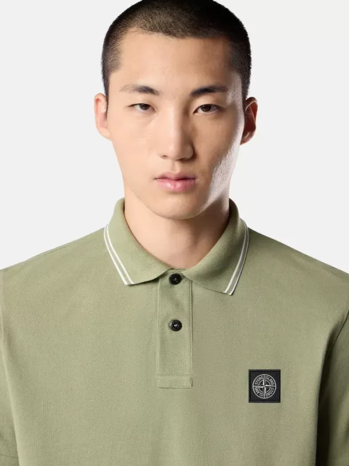 Polo slim fit a maniche corte con dettagli a righe