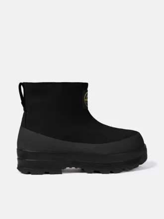 Stivaletto con suola Vibram® per l’assorbimento degli urti.
