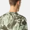 T-shirt a maniche corte con stampa “Scan Camo”. T-shirt a maniche corte con stampa “Scan Camo”.