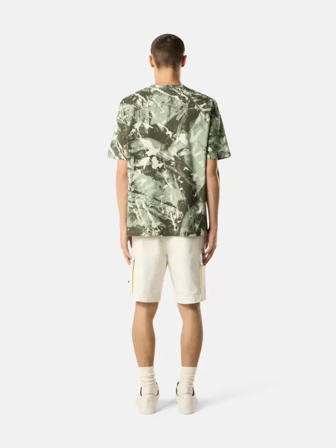 T-shirt a maniche corte con stampa “Scan Camo”. T-shirt a maniche corte con stampa “Scan Camo”.