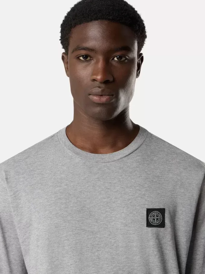 T-shirt slim fit a maniche lunghe